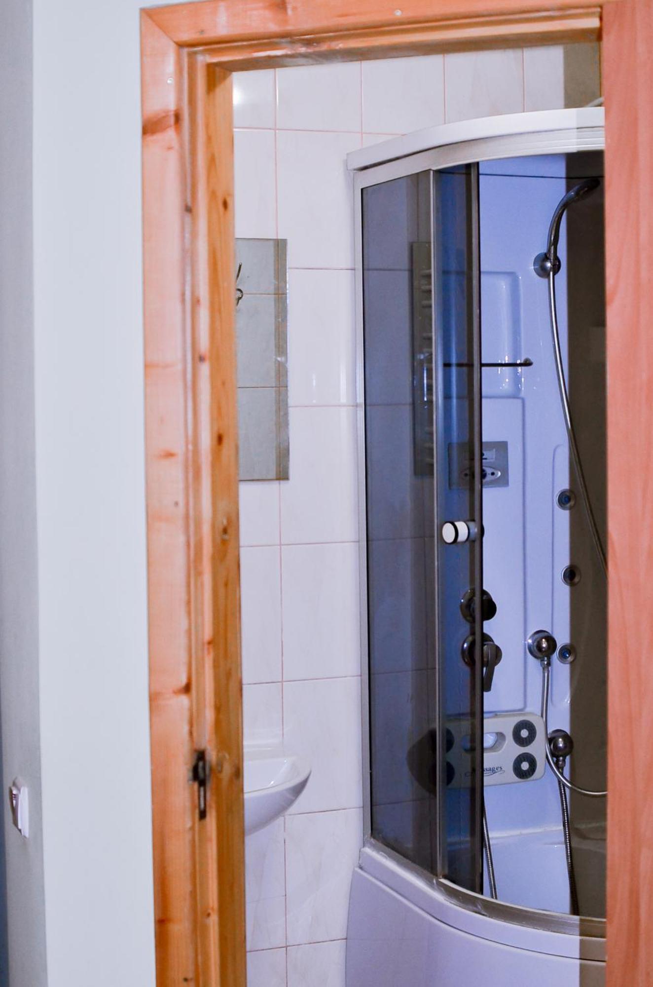 Guest House Mandrivnyi Rooms&Apartments Jassinja Exterior foto