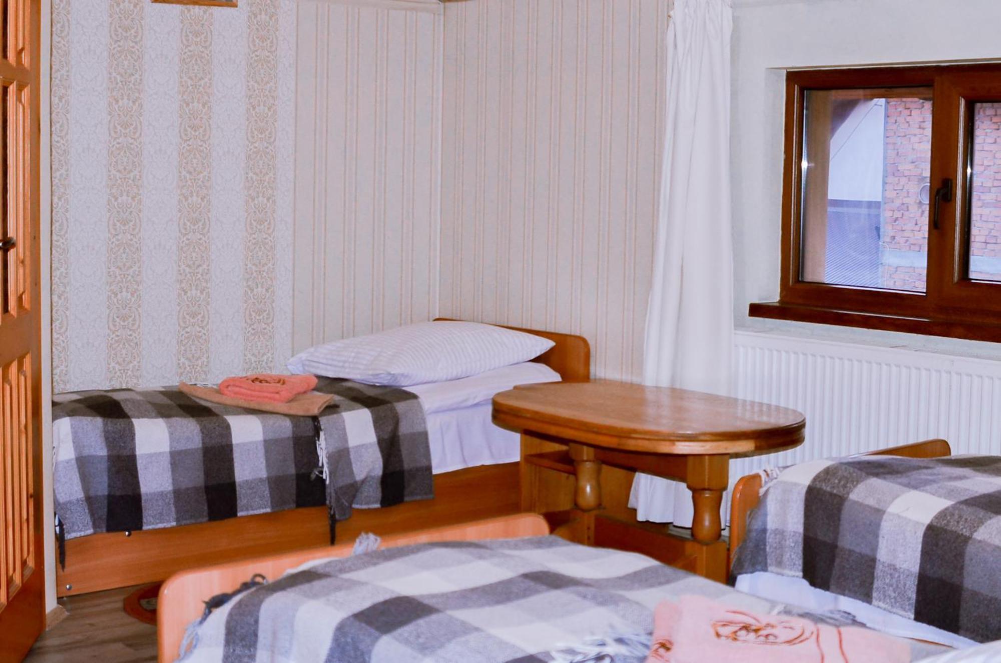 Guest House Mandrivnyi Rooms&Apartments Jassinja Exterior foto